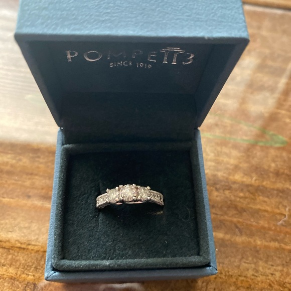 14k white gold diamond engagement ring